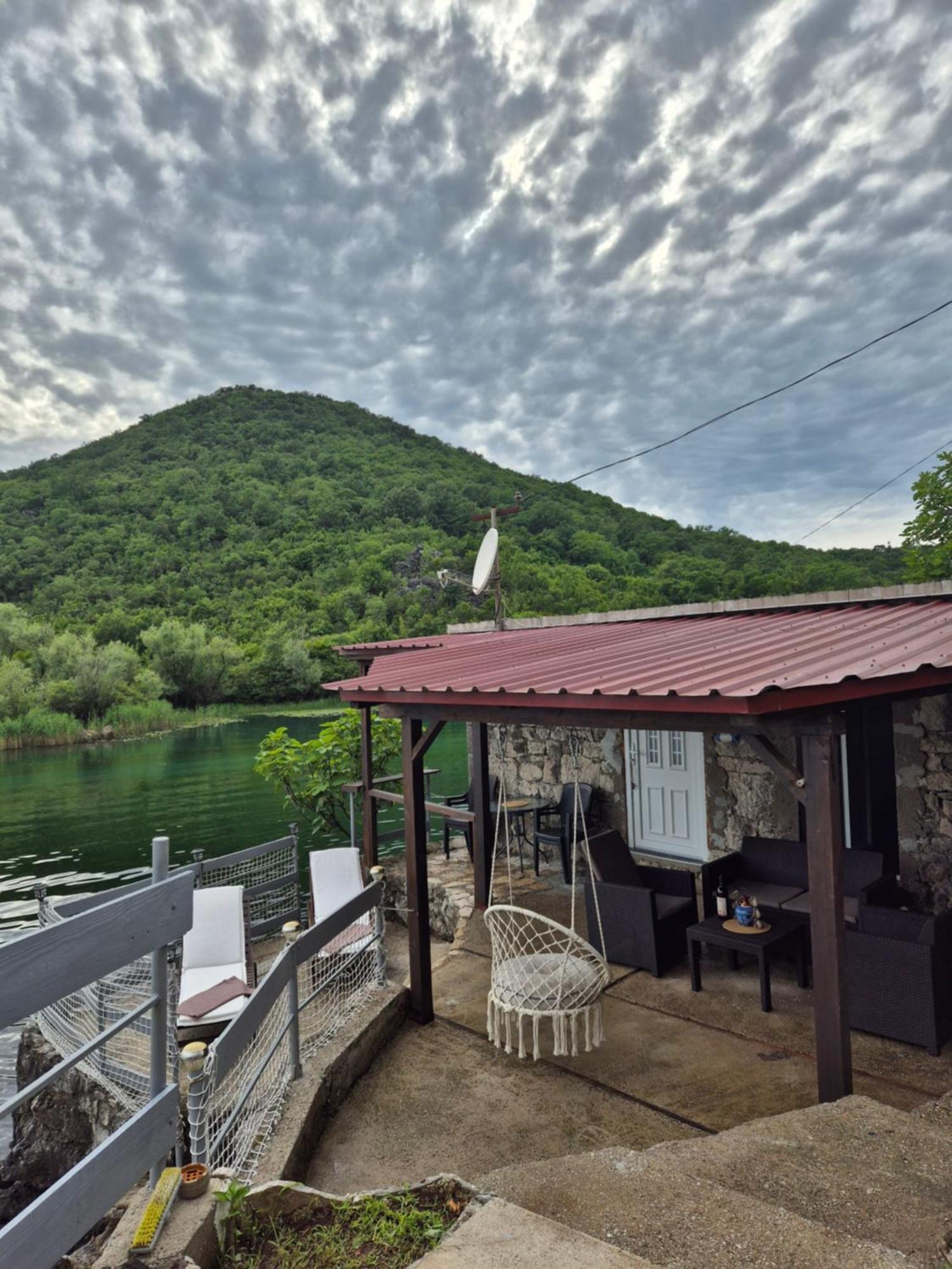 Old House, Skadar Lake Cetinje Luaran gambar